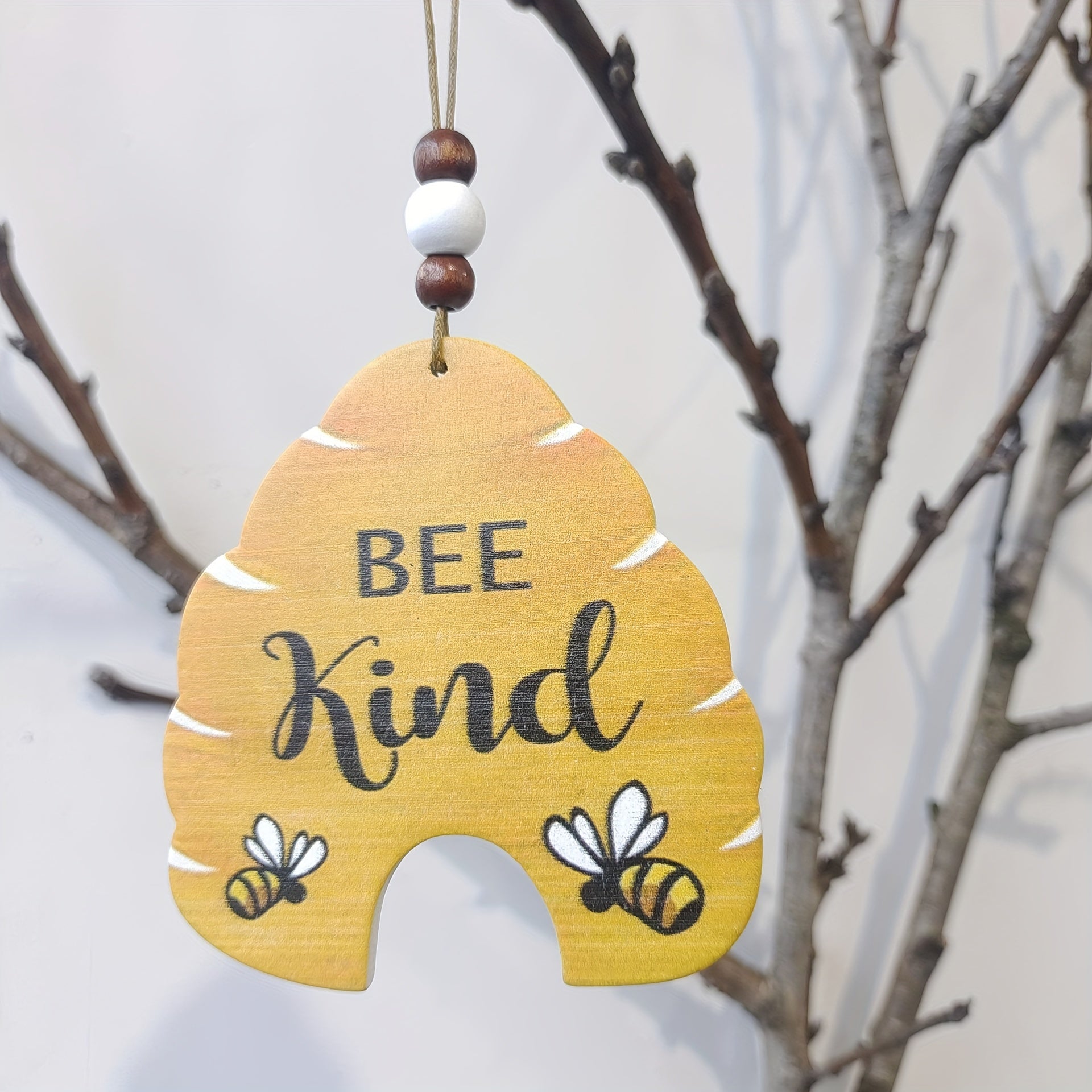 Wooden Honeycomb Decoration Pendant for Family and Friends