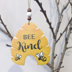 Wooden Honeycomb Decoration Pendant for Family and Friends