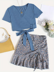 Surplice Neck T-shirt & Leopard Print Skirt Set