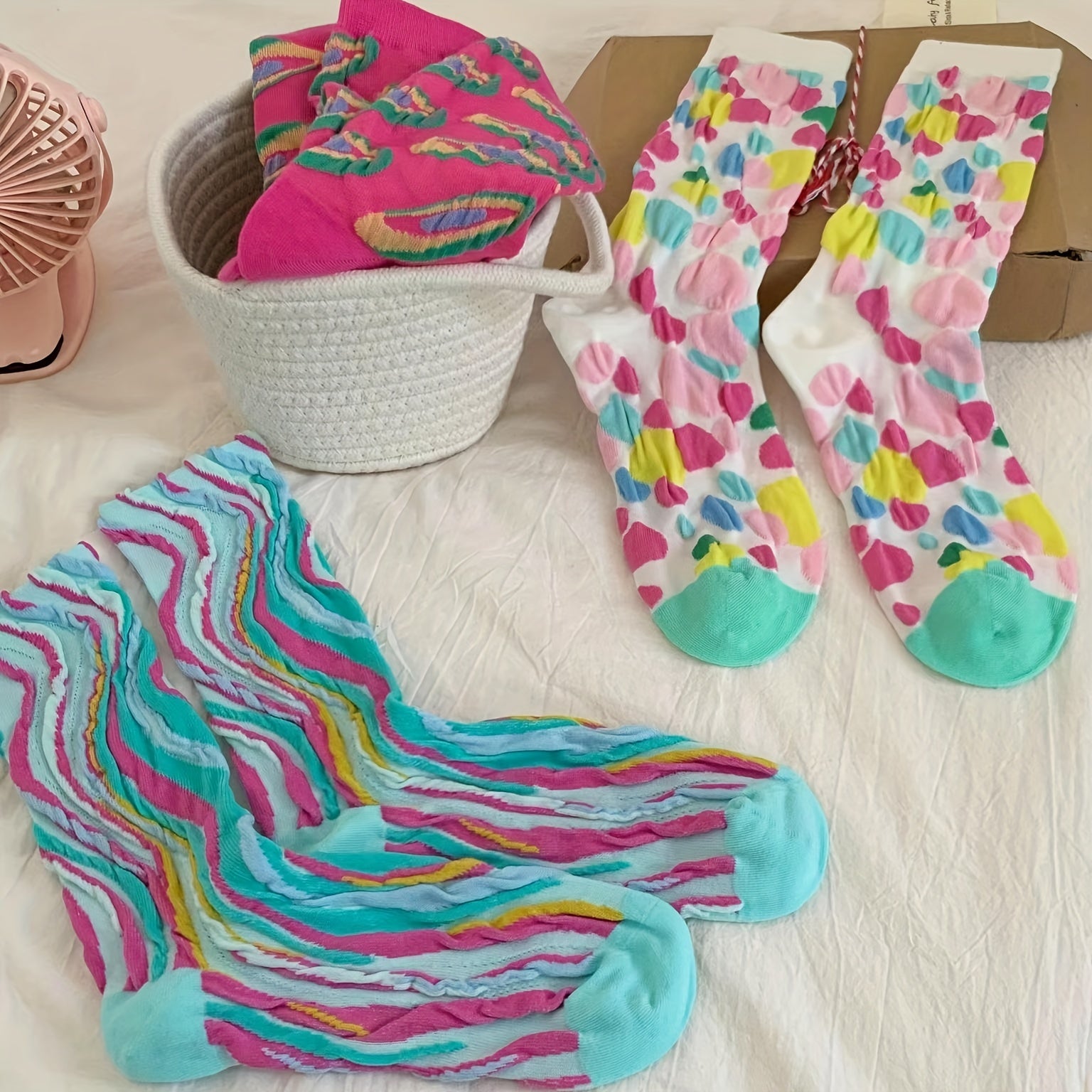 3 Pairs Colorblock Crew Socks Novelty & Funny Mid Tube Socks
