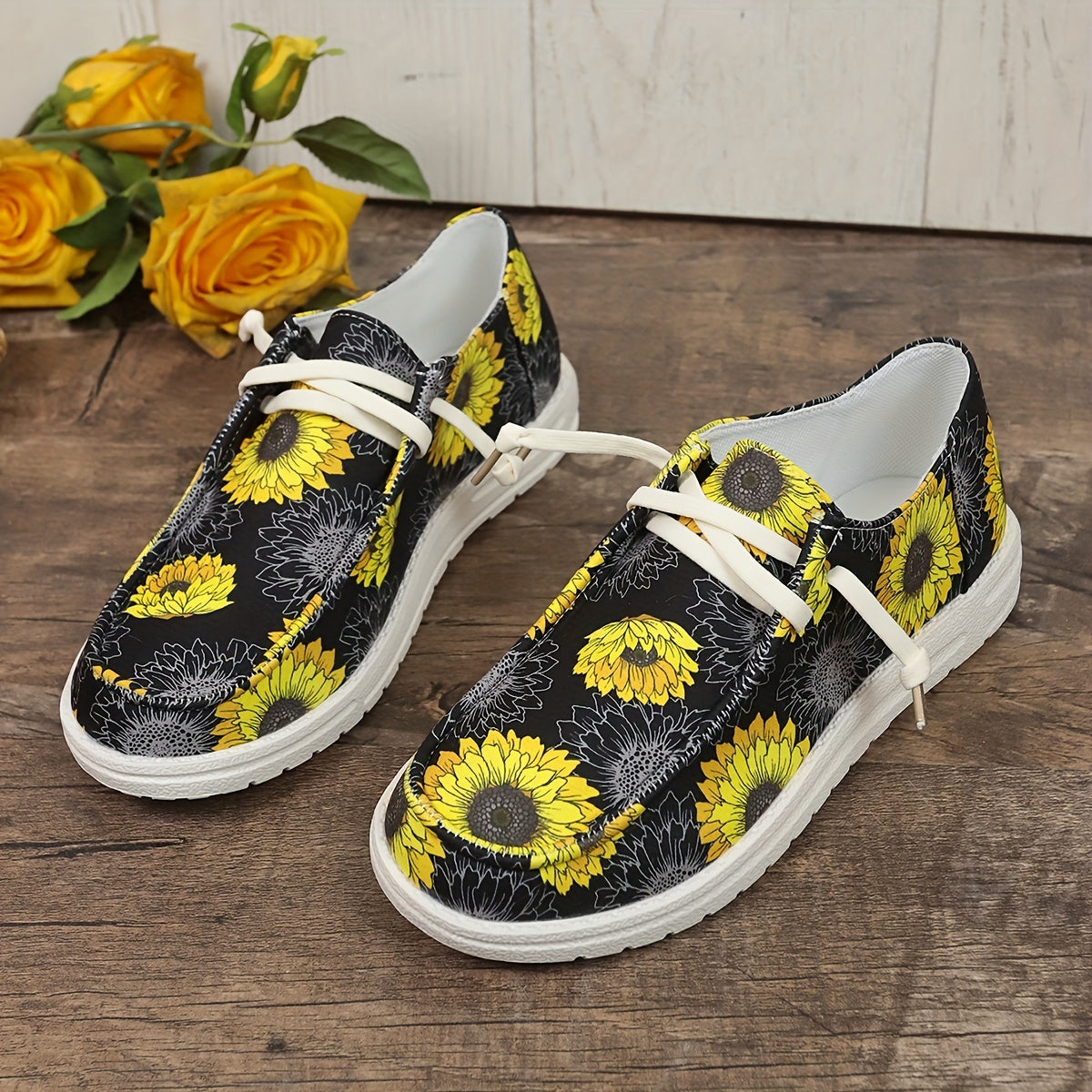 Women's Sunflower Pattern Round Toe Canvas Slip-On Walking Shoes