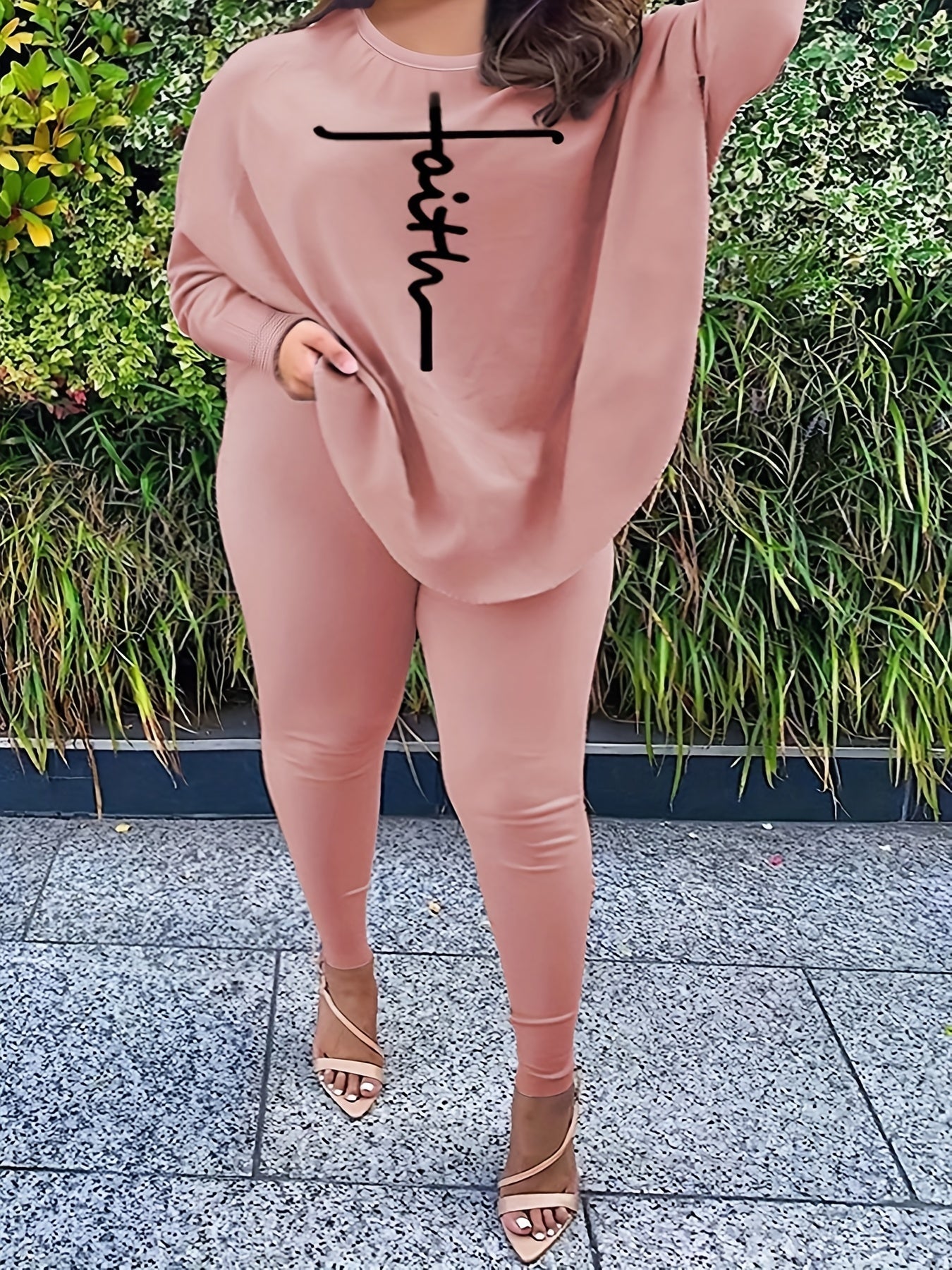 Women's Plus Letter Print Bat Sleeve Top & Leggings Set