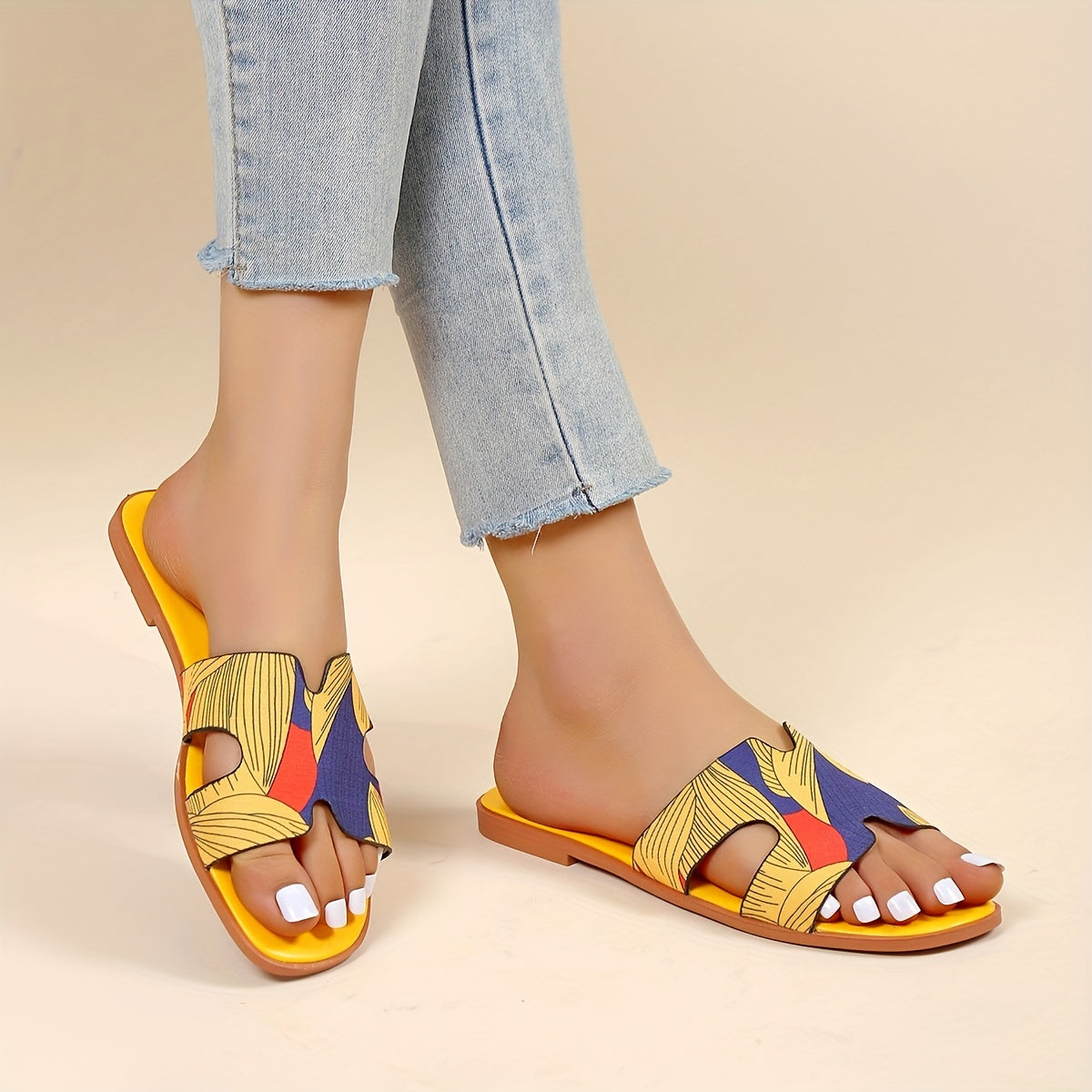 Women's Graffiti Style Flat Slides Open Toe Non Slip Shoes