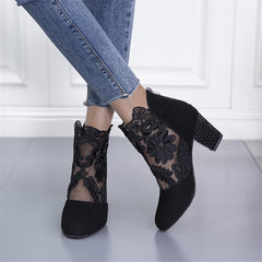 Women's Embroidered Chunky Heeled Pumps