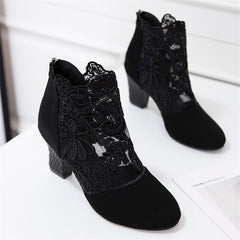 Women's Embroidered Chunky Heeled Pumps