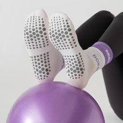 2 in 1 Letter Graphic Yoga Socks - Cozy & Breathable Mid-Tube Socks
