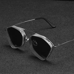 ZOOZW Metal Punch UV-Proof Sunglasses