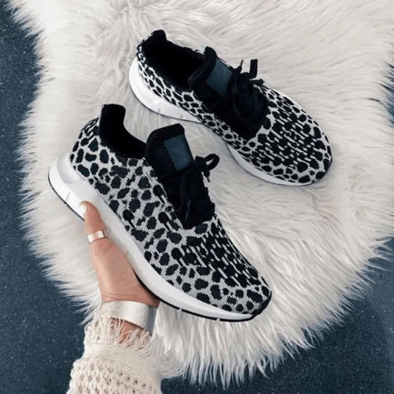 Women's Breathable Lace-Up Casual Sneakers