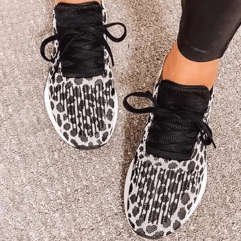 Women's Breathable Lace-Up Casual Sneakers