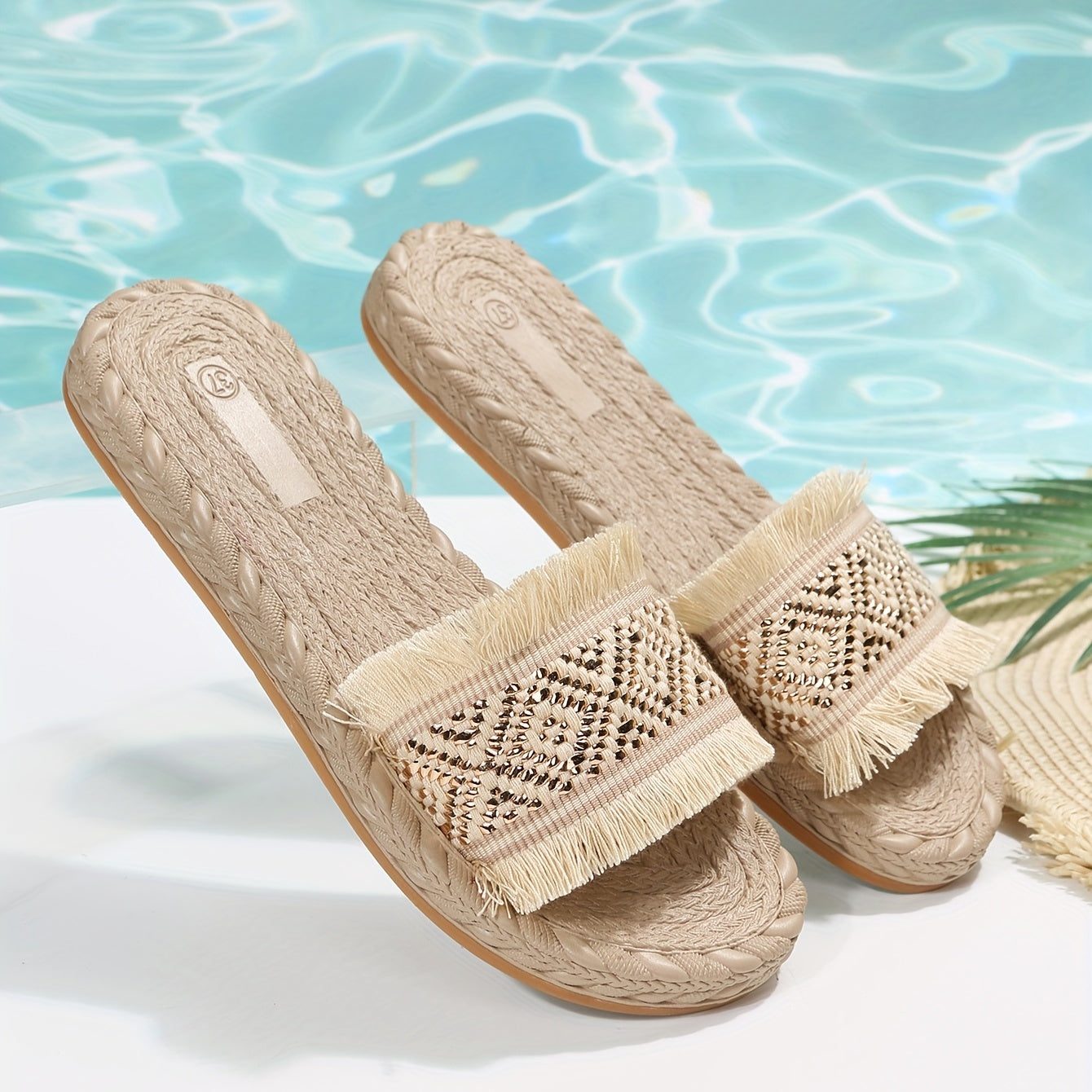 Women's Straw Beach Slippers Breathable Outdoor Slippers