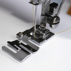 1pc Elastic Fabric Sewing Machine Foot Press