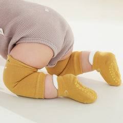 Baby Cartoon Knee Pads & Ankle Socks Set