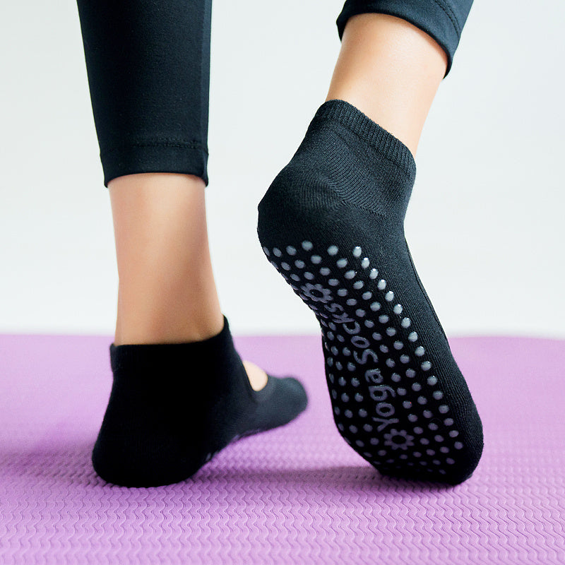 Breathable Anti slip Short Crew Socks with Grip for Yoga Pilates Barre Ballet