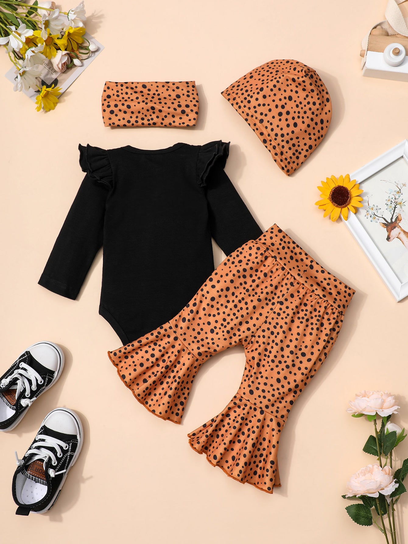 4pcs Newborn Ruffles Romper Bodysuit Pants Headband Hat Set