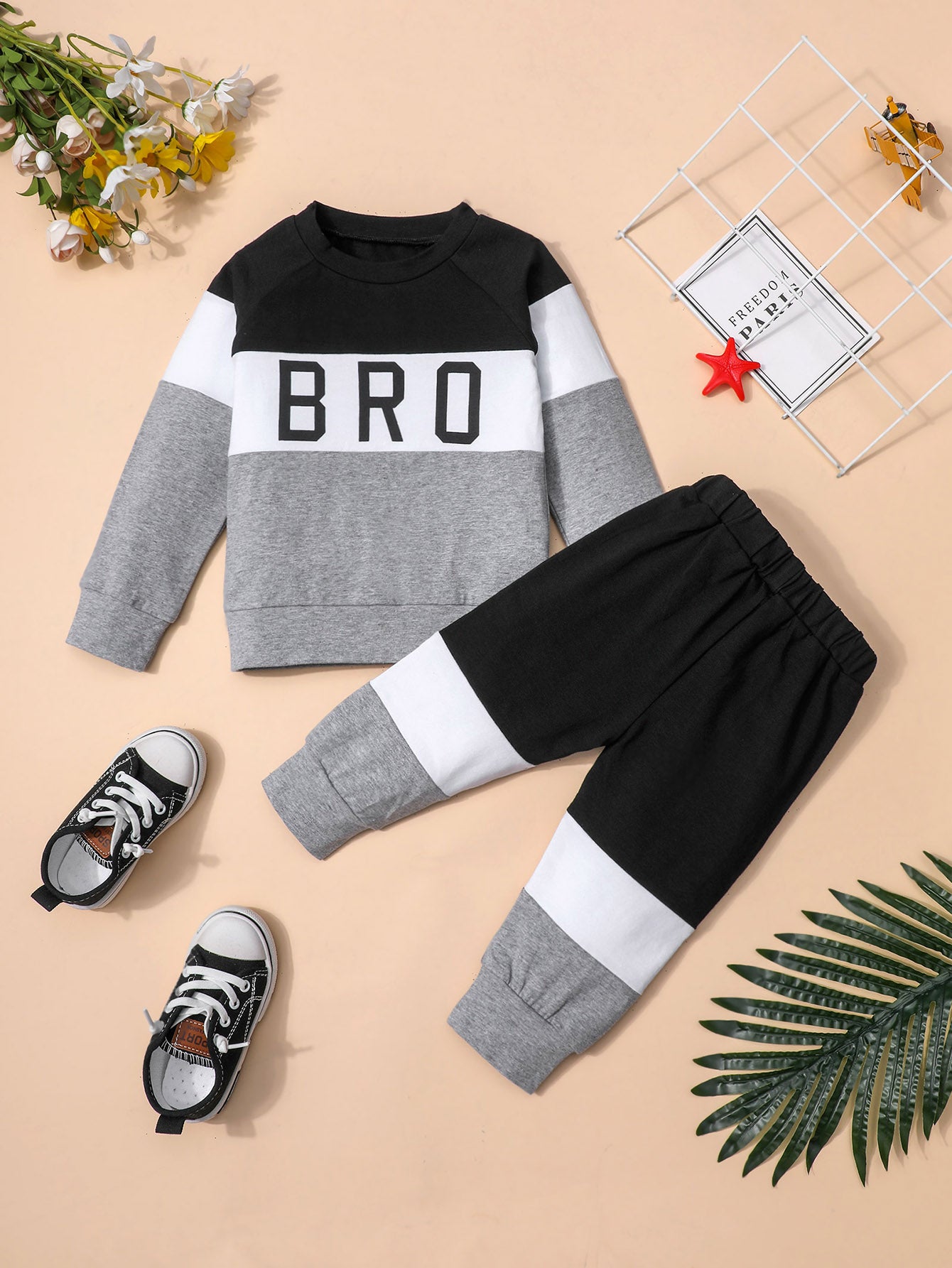 2pcs Boys BRO Print Block Pullover Sweatshirt & Jogger Pants Set