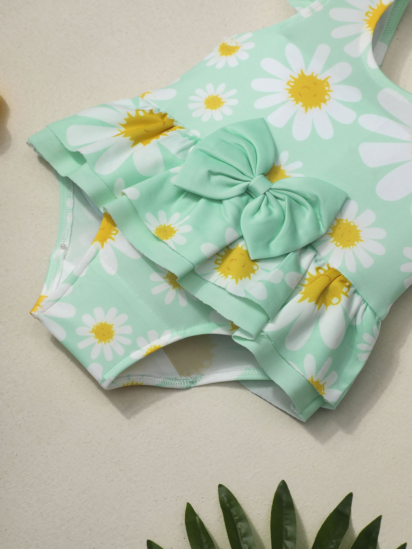 Baby Girls Daisy Print Ruffled Sleejsonves Swimsuit & Bow Headband Set