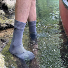 1pair Waterproof Sports Socks for Outdoor Adventure