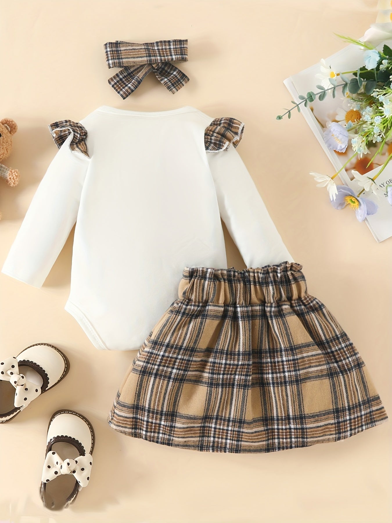 3pcs Baby Girl Cartoon Bear Long-sleeved Top Skirt Set