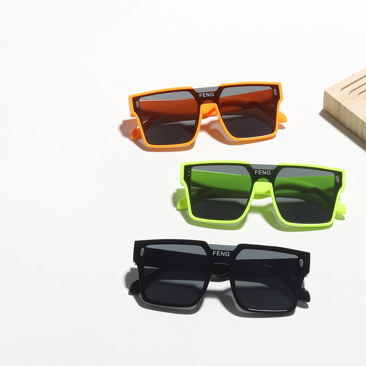 Youth Casual Plastic Frame UV400 Sunglasses