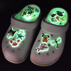 28pcs Random Glow Shoes Flower Shoes Buckle Cartoon Garden Shoes Accessories