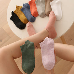 10 Pairs Women's Solid Sports Ankle Socks - Comfy & Breathable