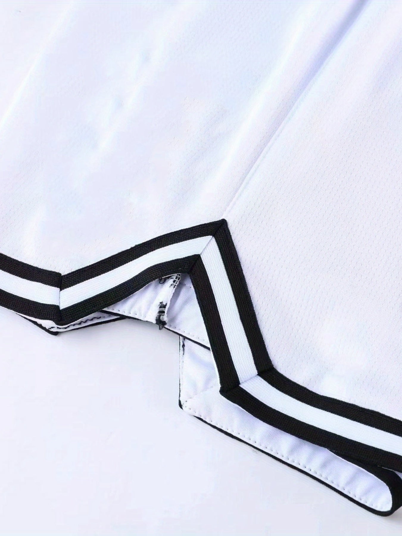 Leaf Pattern Print Comfy Shorts Men Casual Elastic Waist Drawstring Shorts