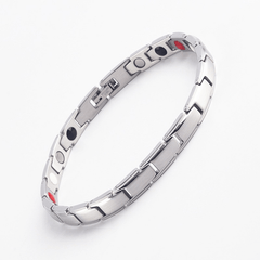 Adjustable Magnetic Couple Bracelet for Fashionable Relaxation