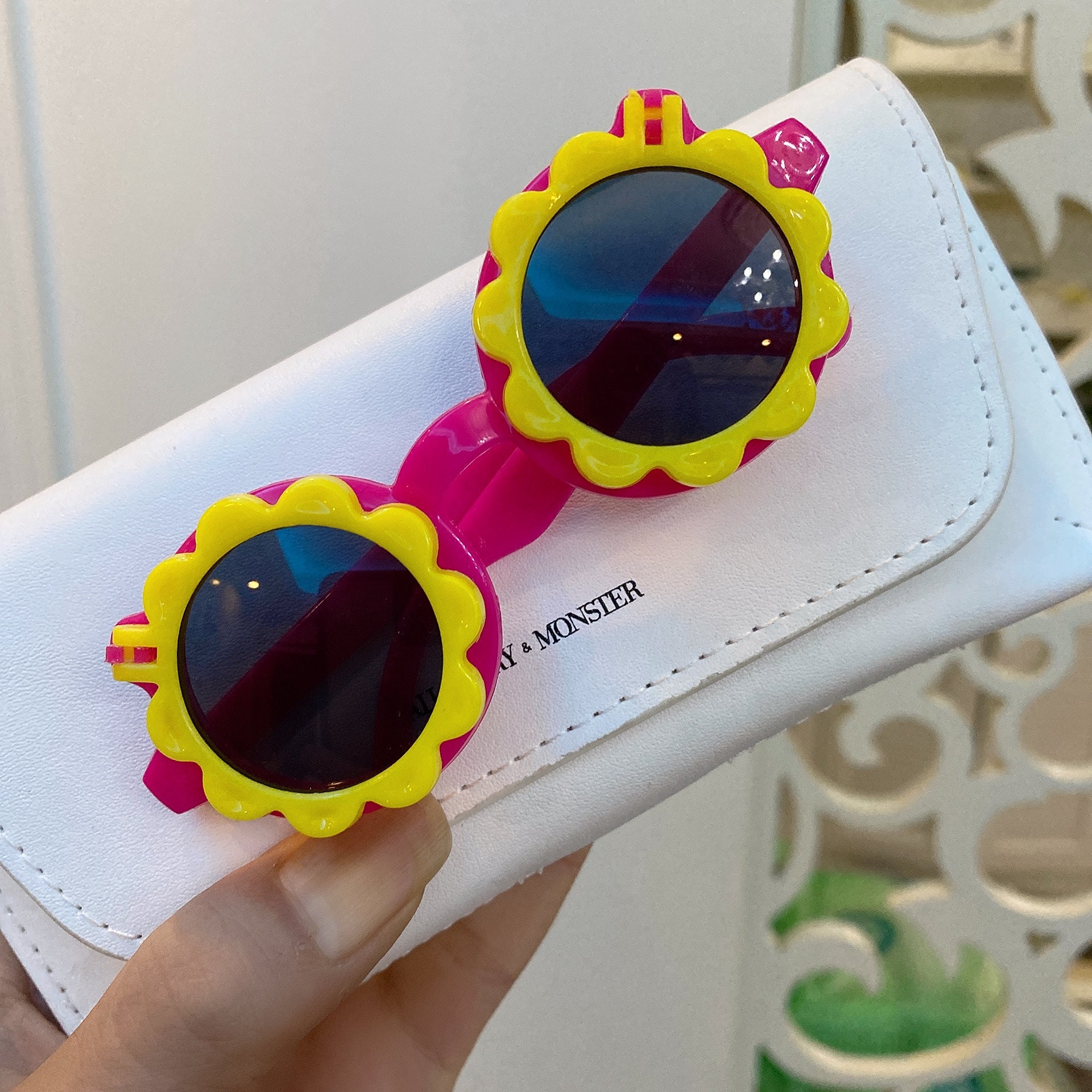Kids Flowers Shaped Sunglasses UV Protection Glasses For Girls And Boys