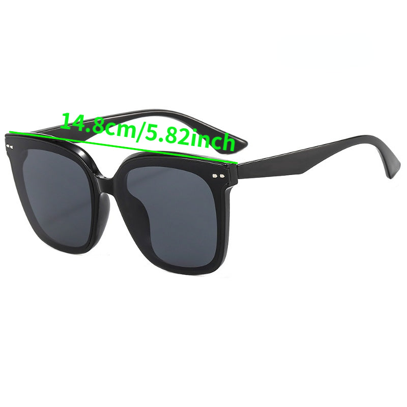 Stylish Square Sunglasses With Metal Teeth
