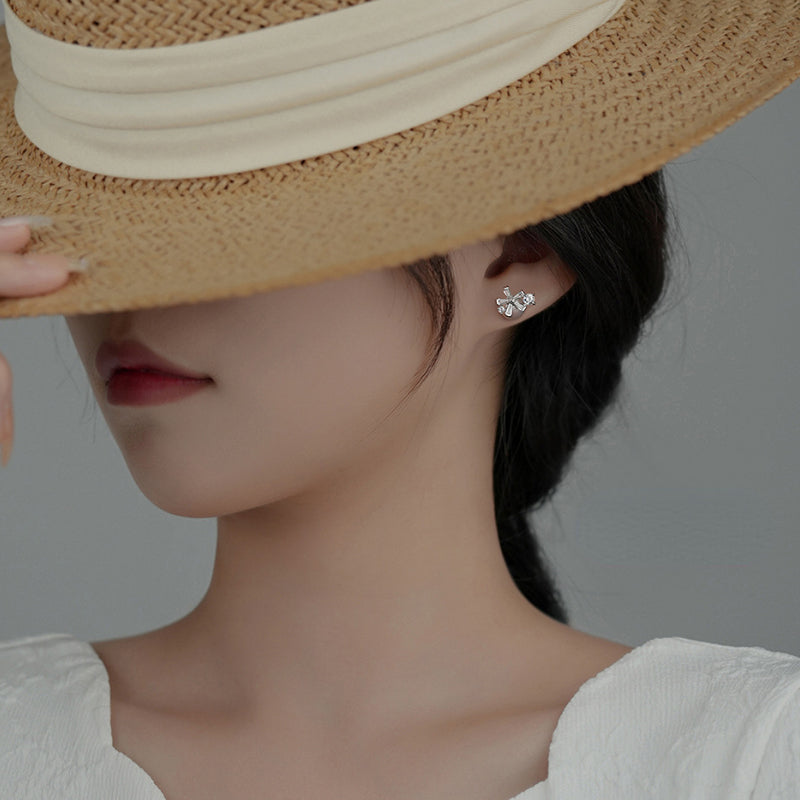 Sweet Zircon Flower Faux Pearl Stud Earrings