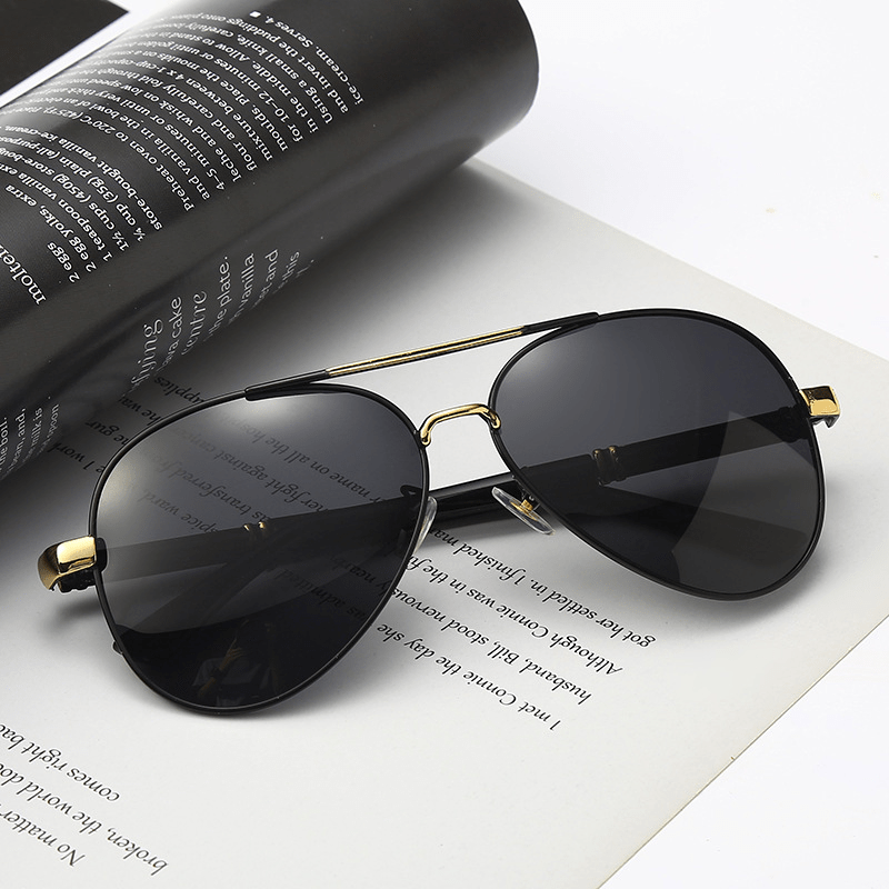 Men's Polarized Fishing Sunglasses UV Protection with Glasses Case