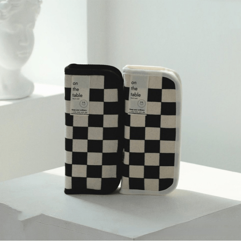 Large Capacity Checkerboard Lattice Pencil Case