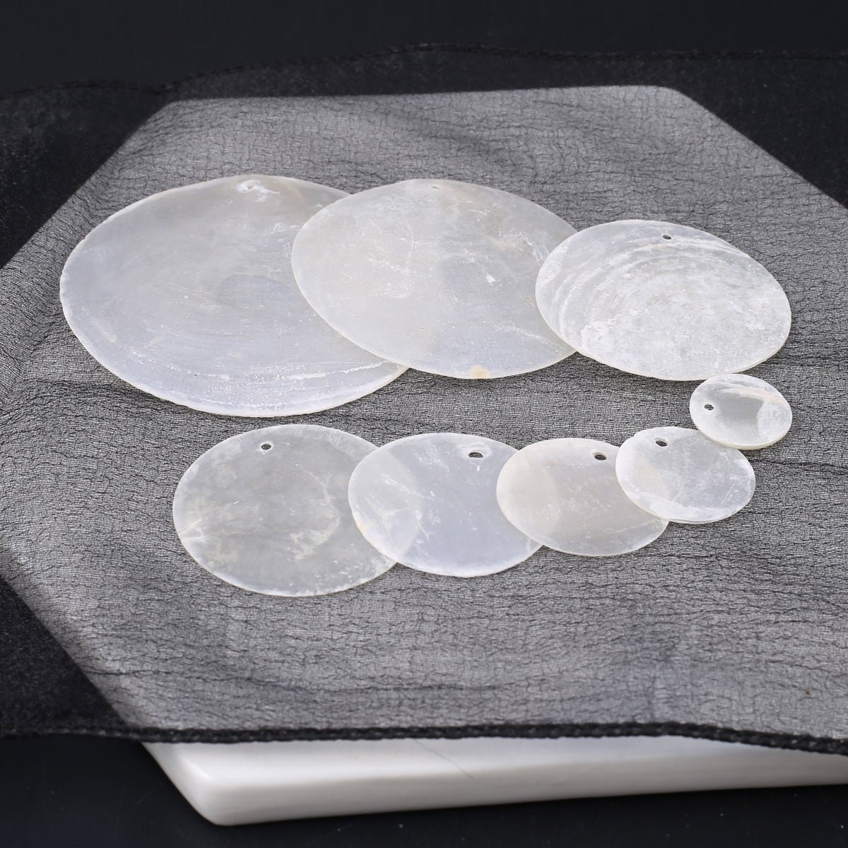 20pcs Mother Of Pearl Shell Beads Matte Transparent Round Coin for DIY Jewelry