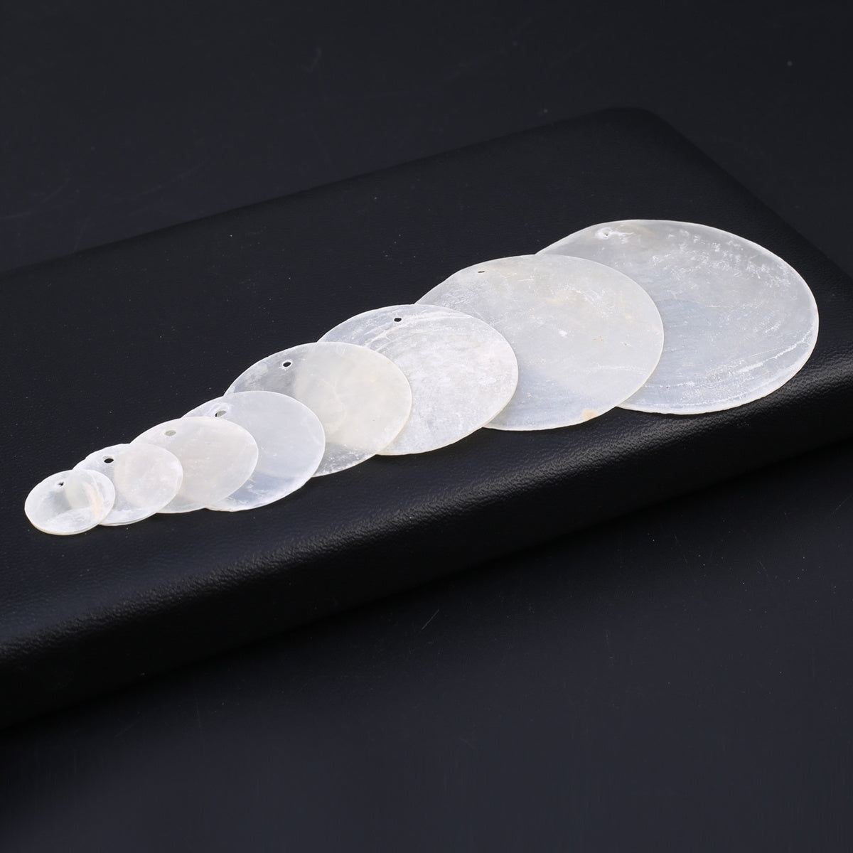 20pcs Mother Of Pearl Shell Beads Matte Transparent Round Coin for DIY Jewelry