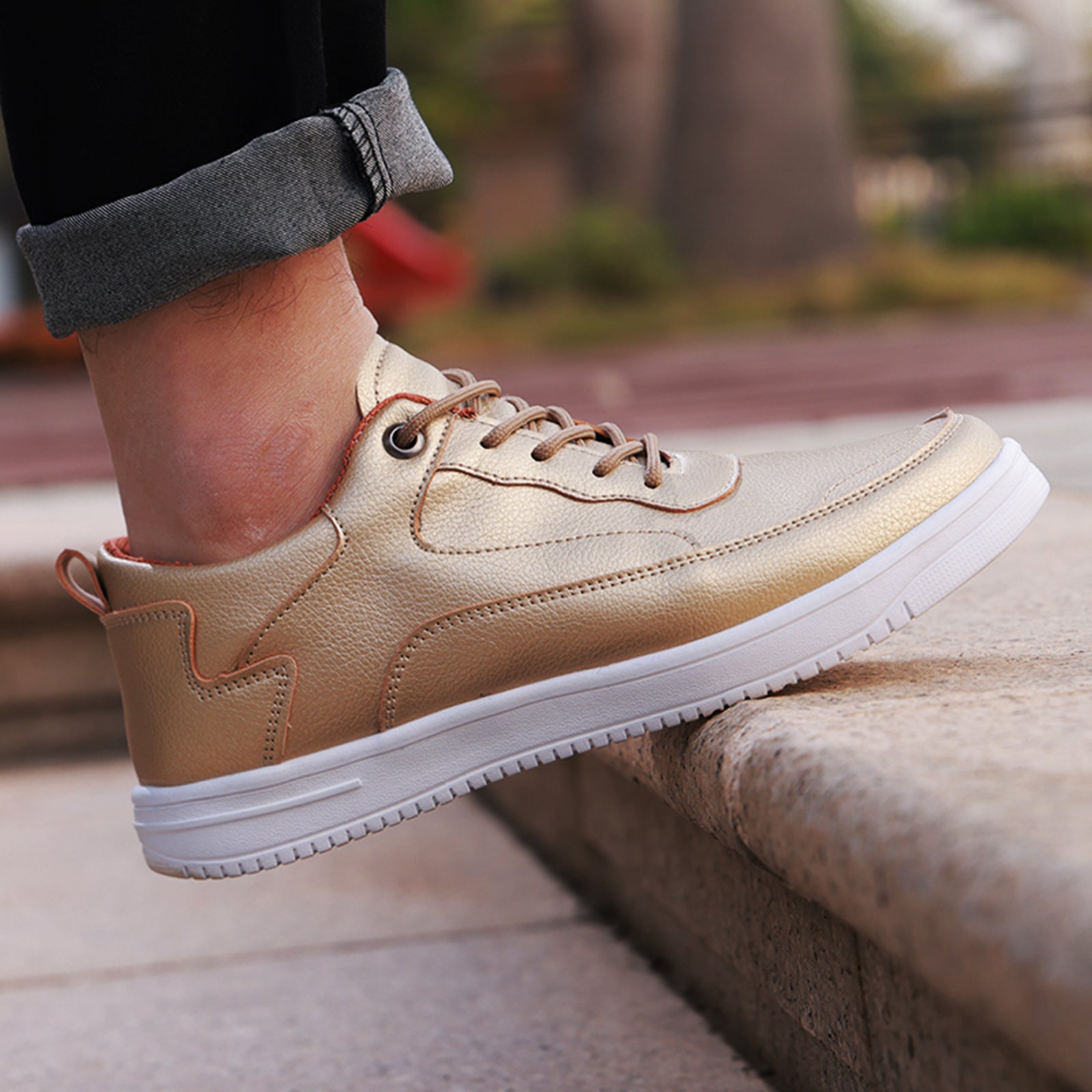 Men's Non slip Skate Shoes Casual Outdoor Lace up Walking Sneakers Flat Shoes