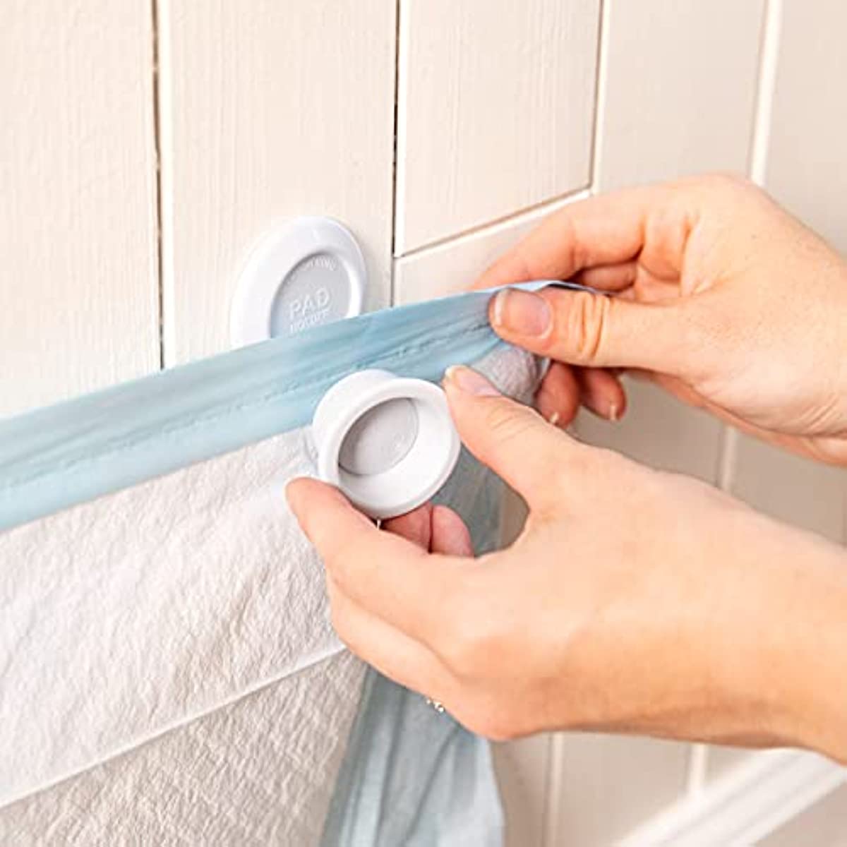 2 Pack Magnetic Potty Training Pad Holder for Dogs