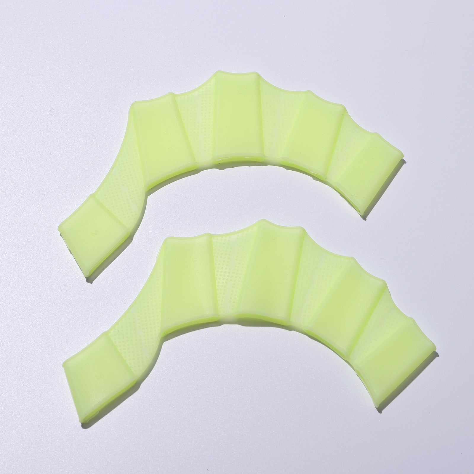 Silicone Hand Fins Finger Webbed Gloves for Diving