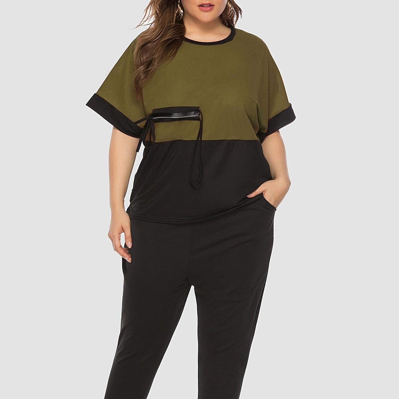 Colorblock Short Sleeve Tee & Cropped Pants Set Plus Size