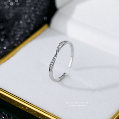 925 Silver Twisted Band Ring with Moissanite Decor, Stackable Jewelry