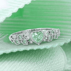 Silver Plated Heart Zircon Ring with Shining Leaves