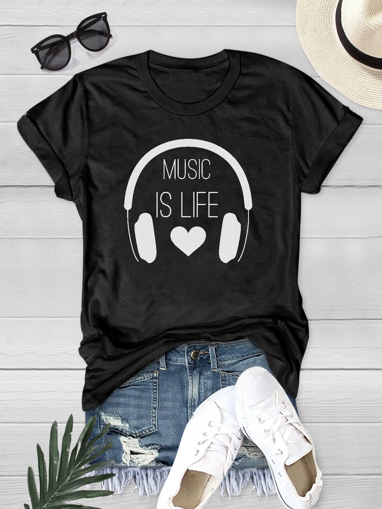 Music Earphone Graphic Women's T-shirt Short Sleeve Crew Neck Summer Sports Tee