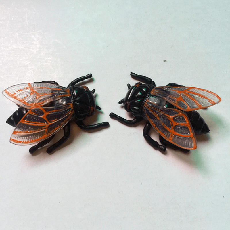 2pcs Golden Cicada Funny Small Toy Model Decoration