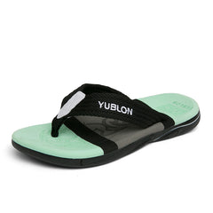 Men's Lightweight Non Slip Flip Flops for Indoor Outdoor Beach Shower