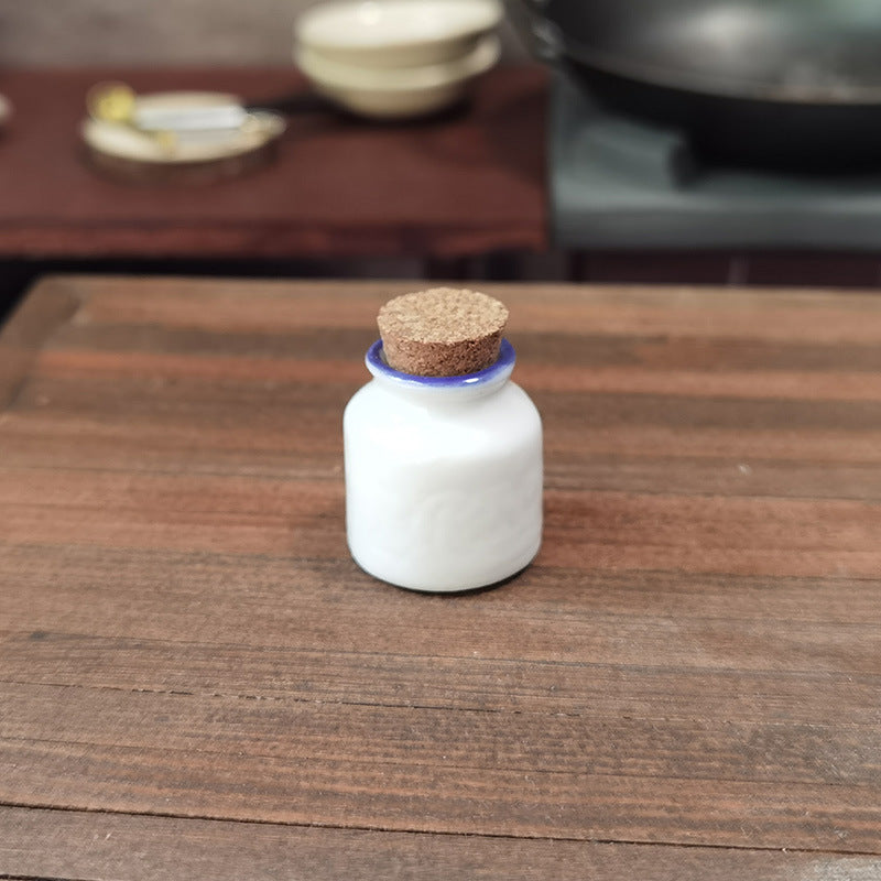 4pcs Mini Ceramic Sealed Jars Pastoral Style Kitchen Seasoning Dollhouse Food