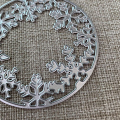 Snowflake Circle Frame Metal Cutting Dies Stencil for Card Making DIY Scrapbooki