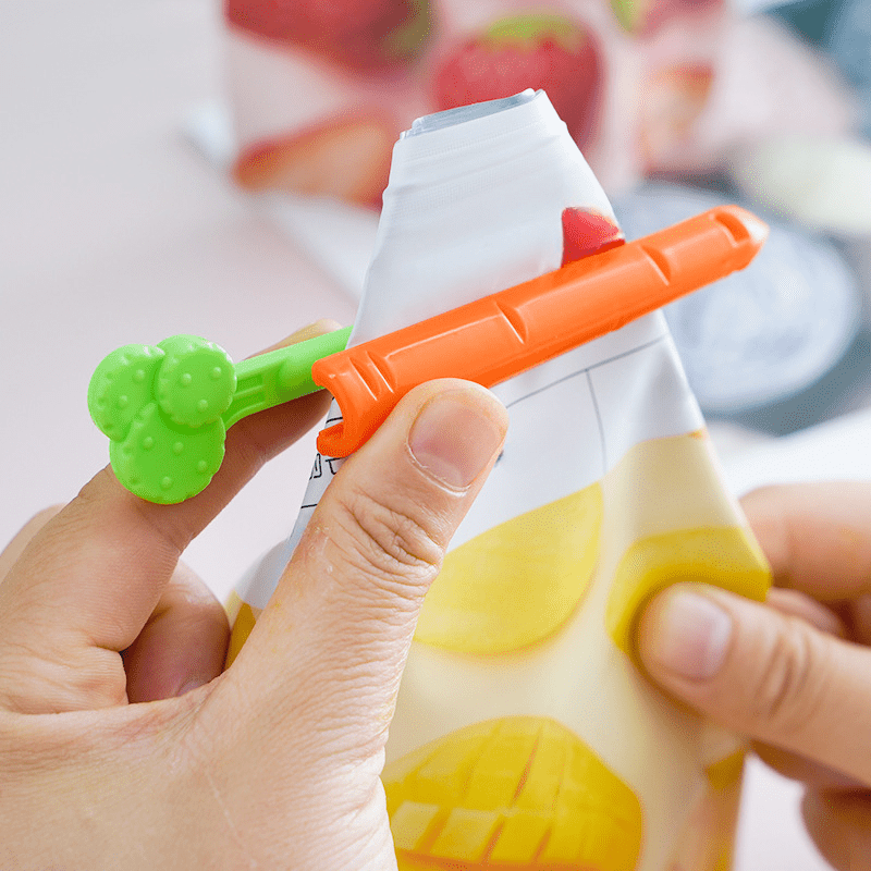 3pcs Carrot Chip Clips with Magnet Holder Box