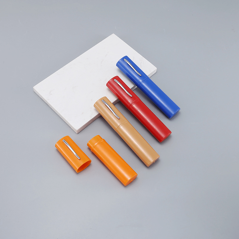 2pcs Random Pen Pattern Glasses Case Protective Eyewear Container