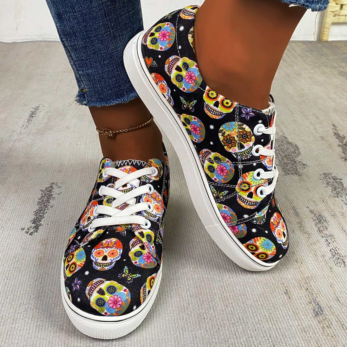 Women's Halloween Skull Print Skate Shoes Lightweight Lace Up Casual Sneakers