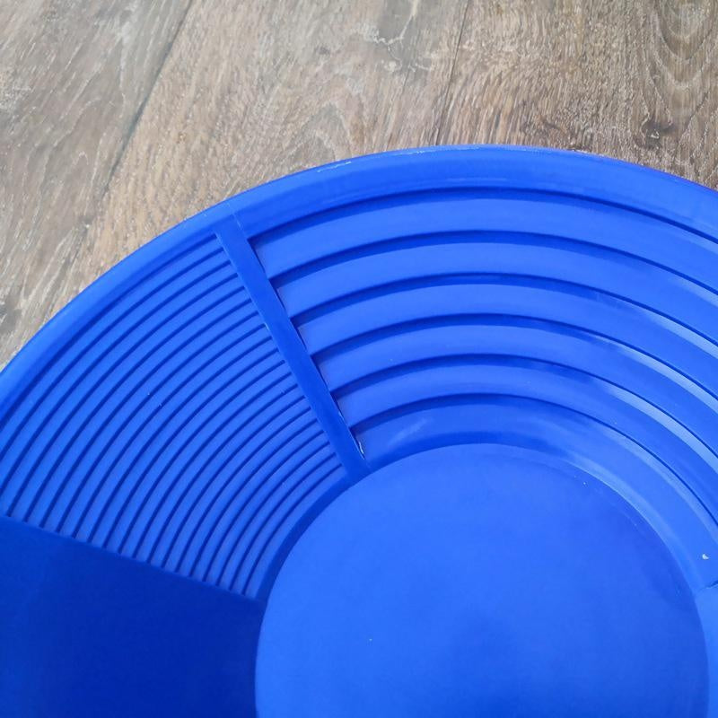 Plastic Nugget Mining Pan - Uncover Your Fortune