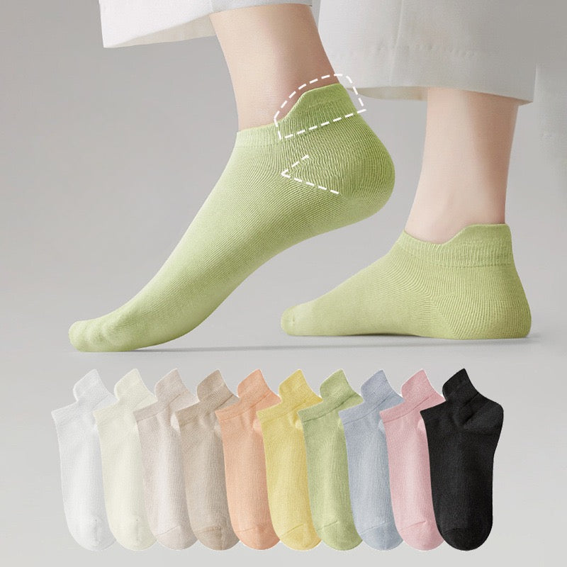 10 Pairs Lightweight Women's Ankle Socks & All-match Stockings